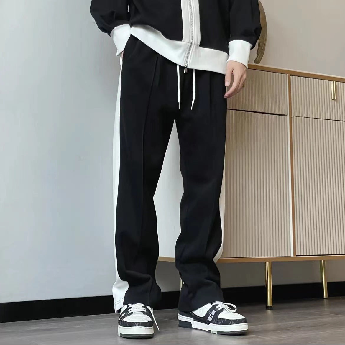 Fashion Sports And Leisure Suit