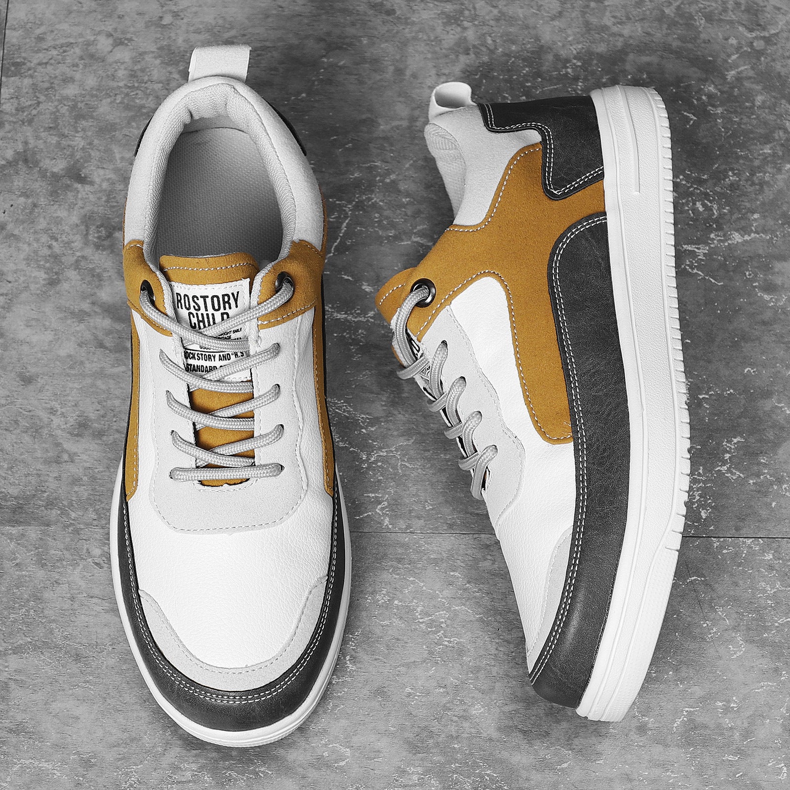 Light Casual Sneakers