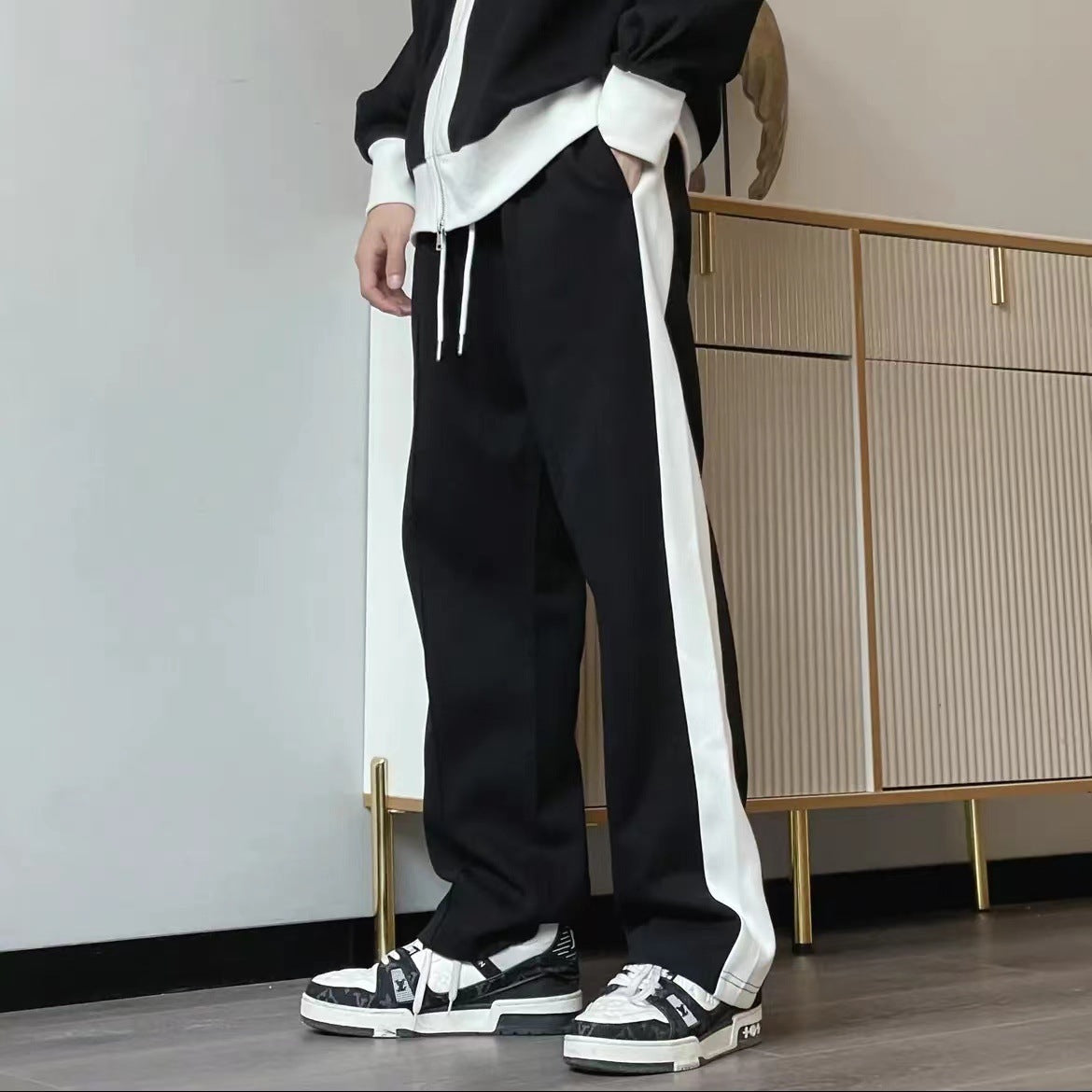Fashion Sports And Leisure Suit