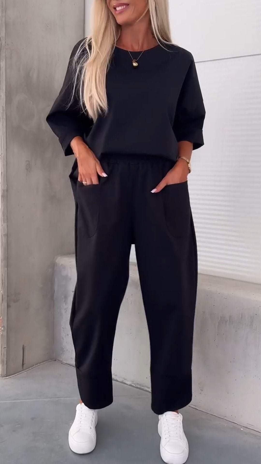 Two-piece  Round Neck Cropped Pants Set (tm 5XL)!