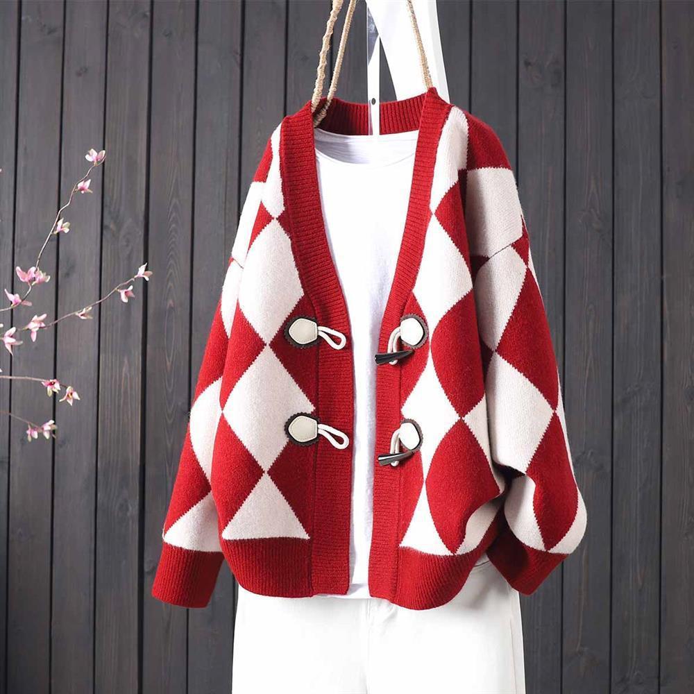 Diamond-shaped   Knitted Cardigan